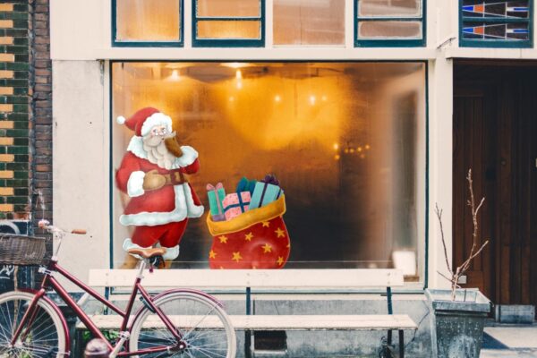 Χριστουγεννιάτικο αυτοκόλλητο βιτρίνας Santa’s Gift Delivery | Blueprint.gr